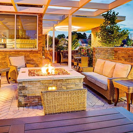 Springhill Suites By Marriott Carle Place Garden City Εξωτερικό φωτογραφία